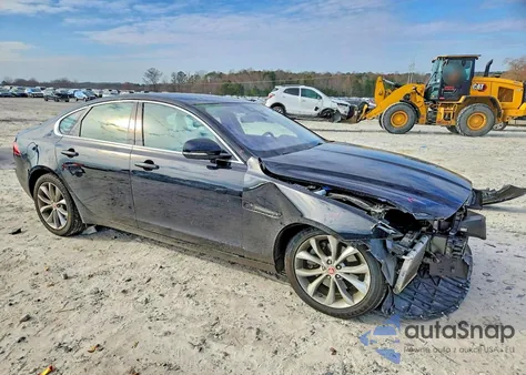 2019 Jaguar Xf Premium из США, поврежденный, VIN SAJBD4FX0KCY79186